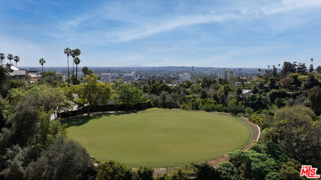 Property photo for 7200 La Presa Dr, Los Angeles, CA