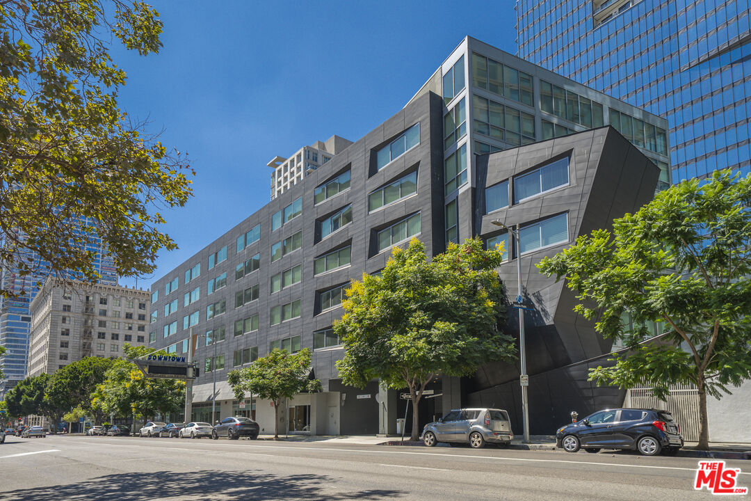 Property photo for 901 S Flower St, #714, Los Angeles, CA