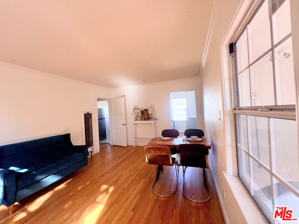 Property photo for 2333 S Garth Ave, Los Angeles, CA