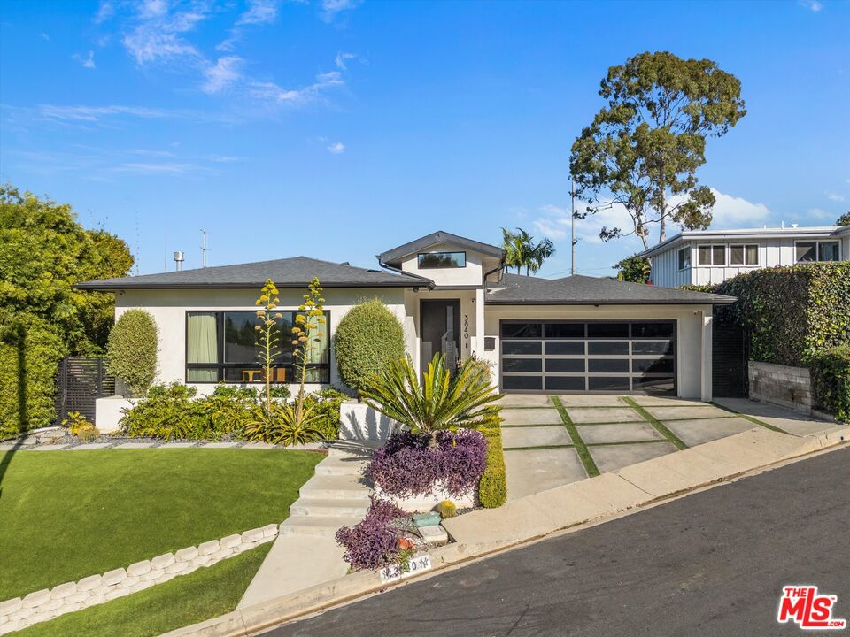 Property photo for 3840 Carmona Ave, Los Angeles, CA