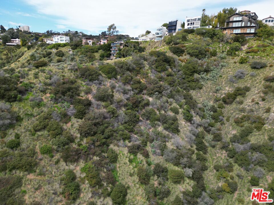 Property photo for 0 Woods Dr, Los Angeles, CA