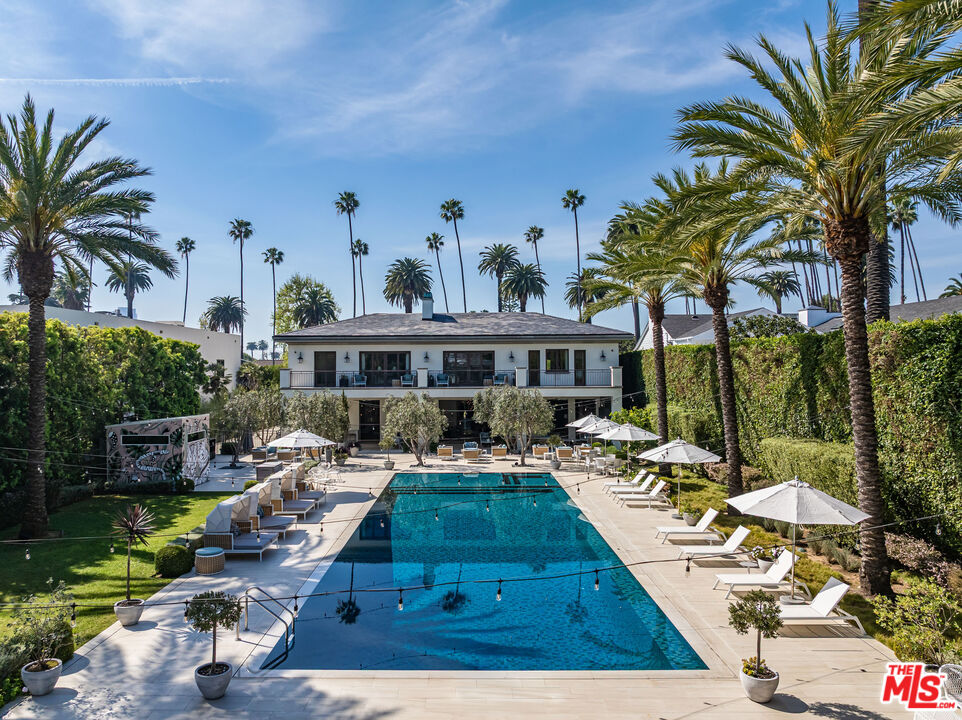Property photo for 618 N Beverly Dr, Beverly Hills, CA