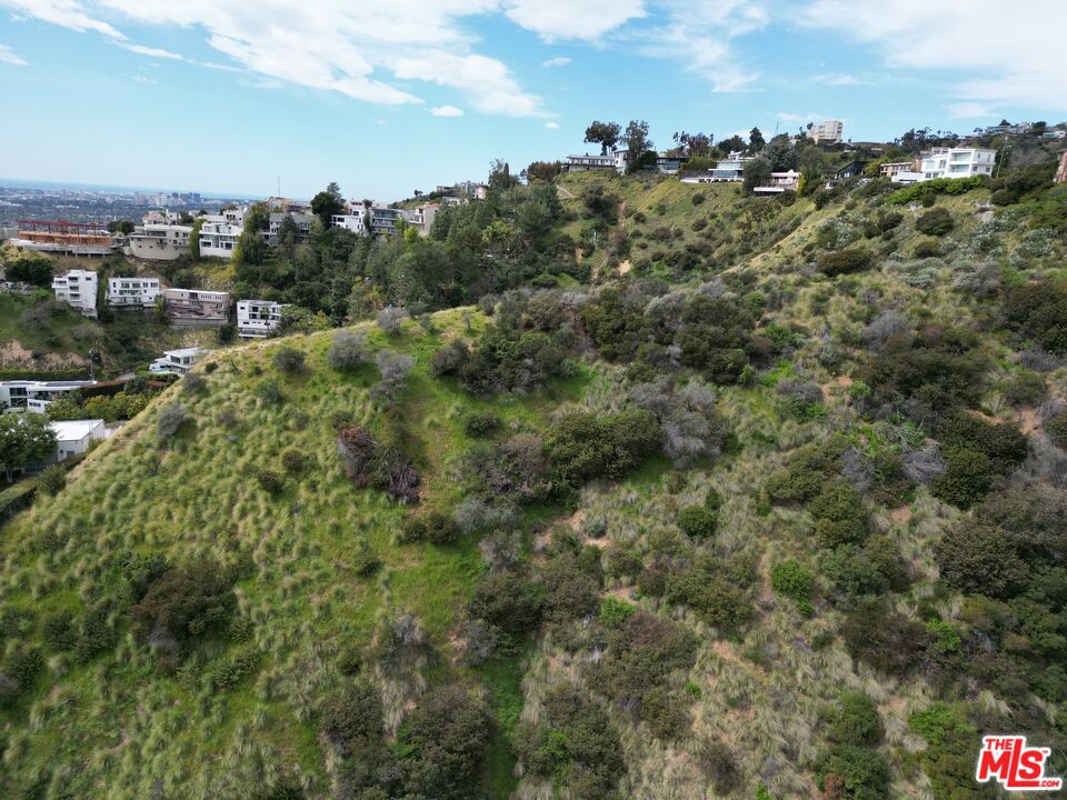 Property photo for 0 Woods Dr, Los Angeles, CA