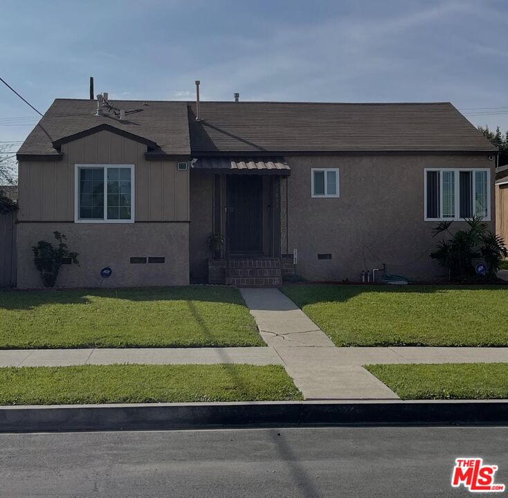 Property photo for 11831 Orchard Ave, Los Angeles, CA