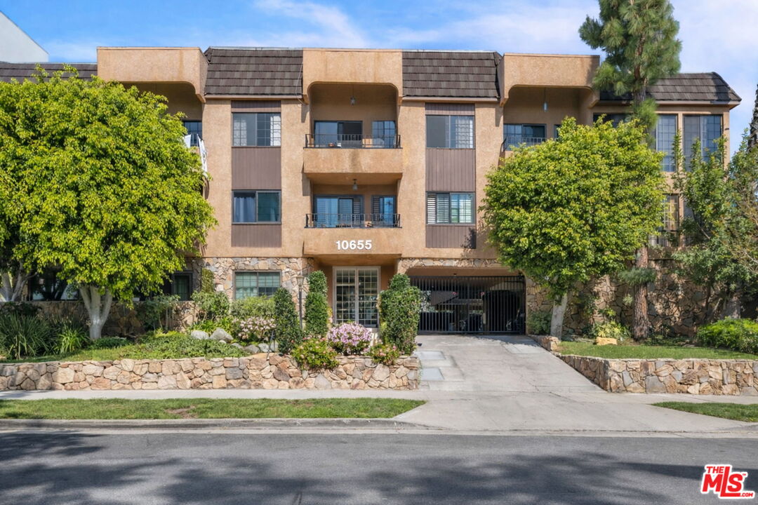 Property photo for 10655 Kinnard Ave, #304, Los Angeles, CA