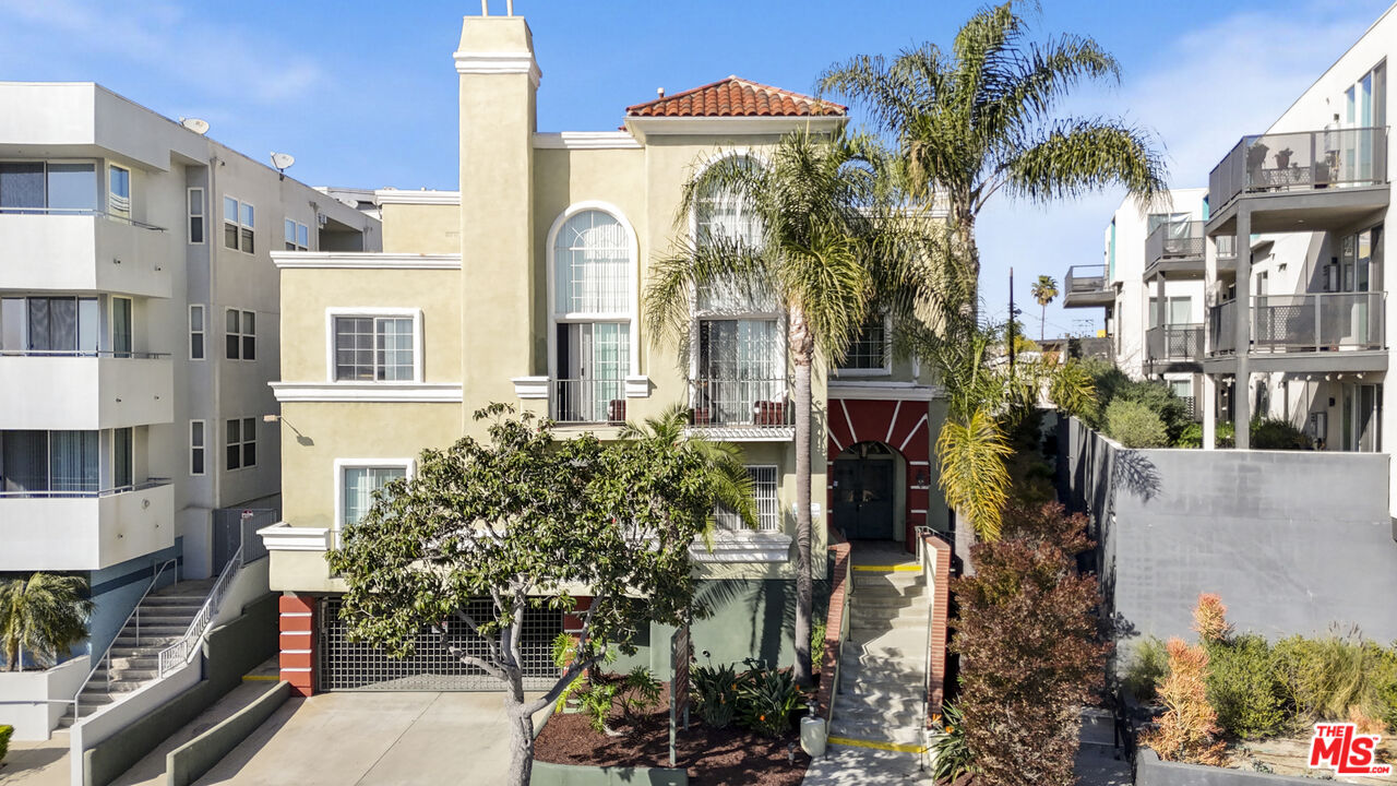 Property photo for 6925 Kittyhawk Ave, Los Angeles, CA