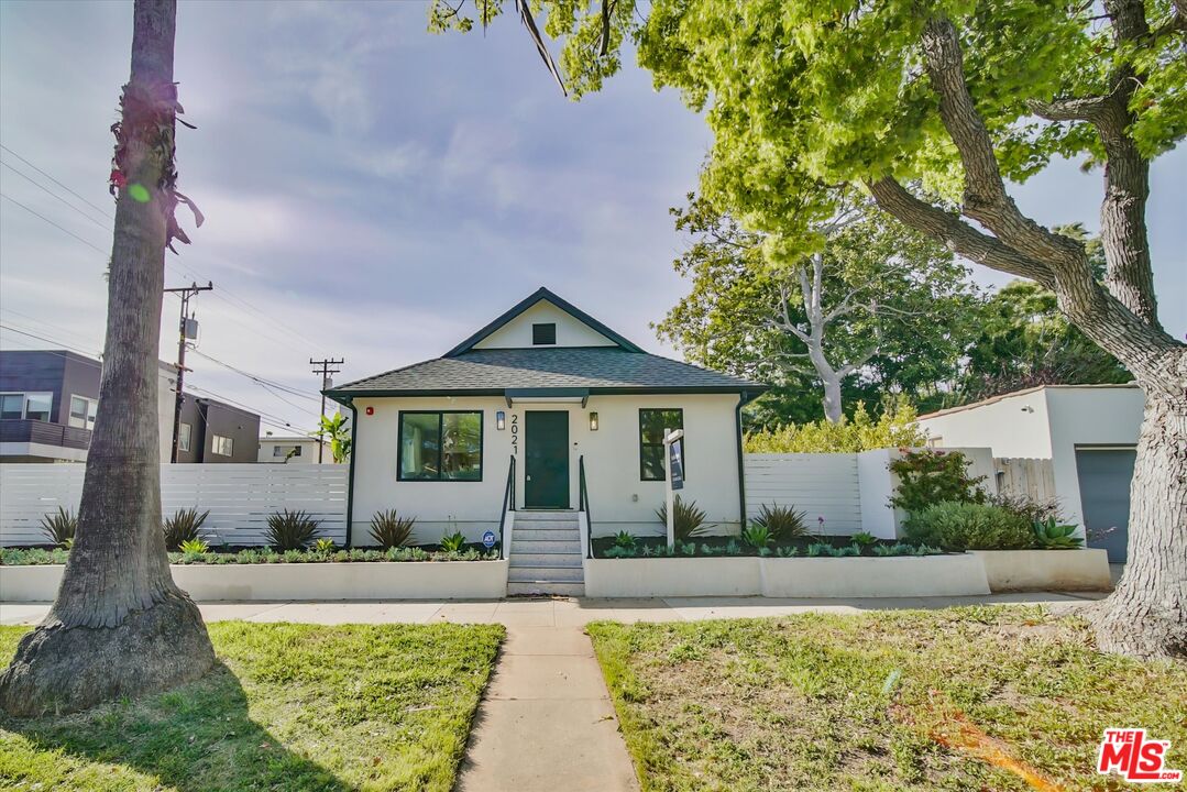 Property photo for 2021 Idaho Ave, Santa Monica, CA