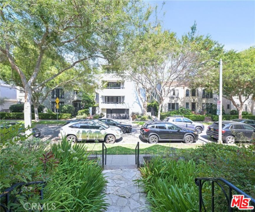 Property photo for 149 S Crescent Dr, #C, Beverly Hills, CA