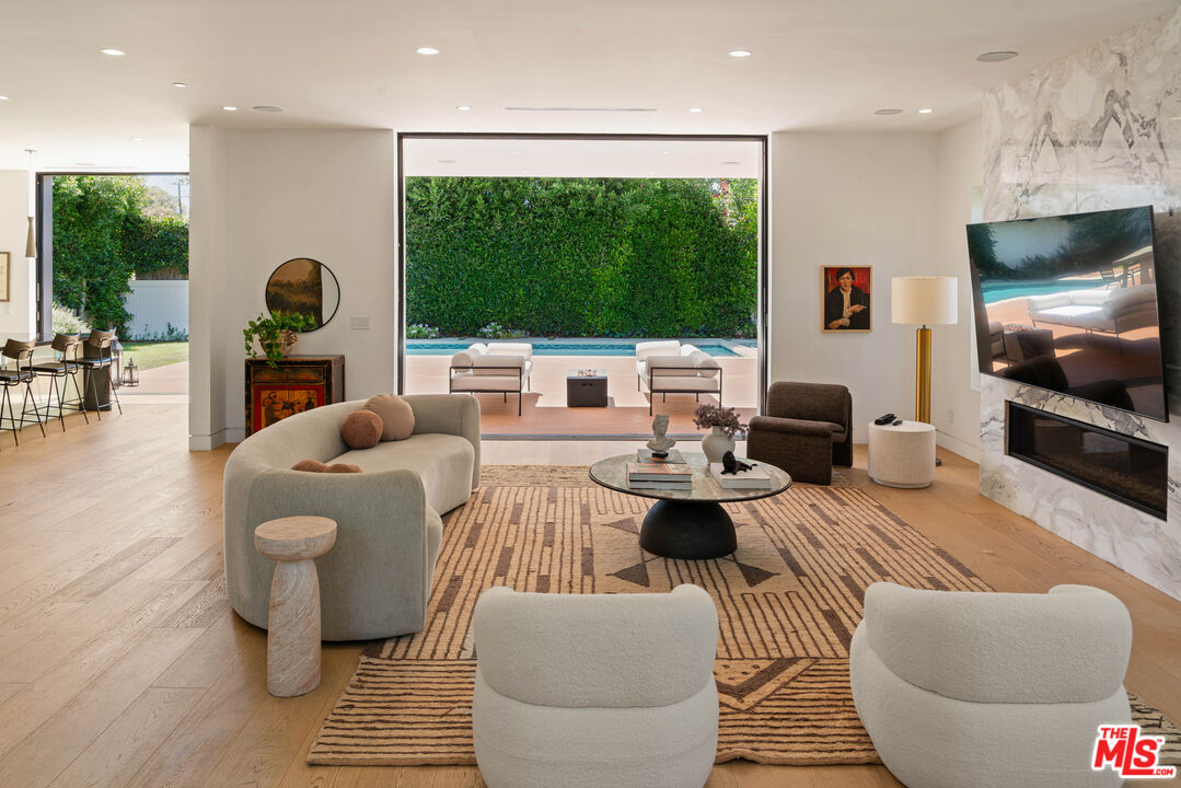 Property photo for 2819 S Canfield Ave, Los Angeles, CA