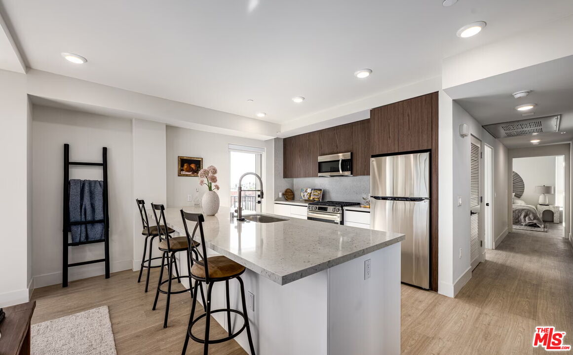 Property photo for 707 S Berendo St, #102, Los Angeles, CA