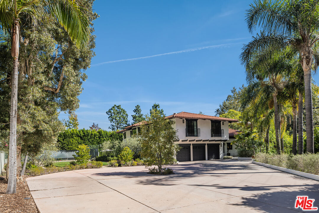 Property photo for 7651 Willow Glen Rd, Los Angeles, CA