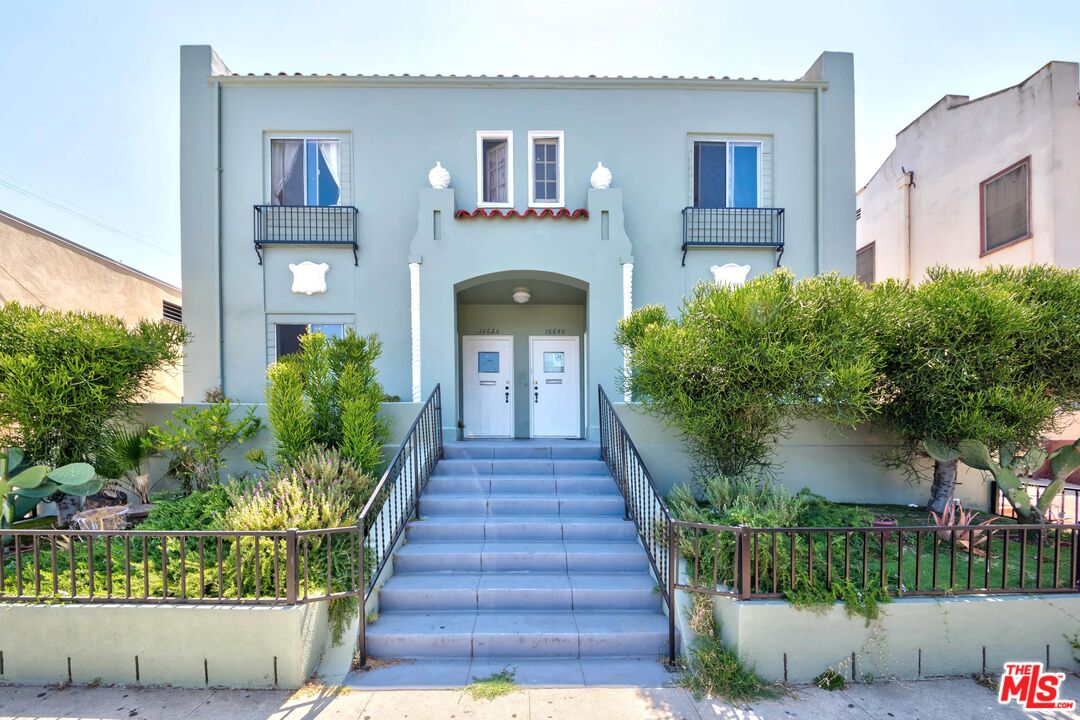 Property photo for 1662 S Harvard Blvd, Los Angeles, CA