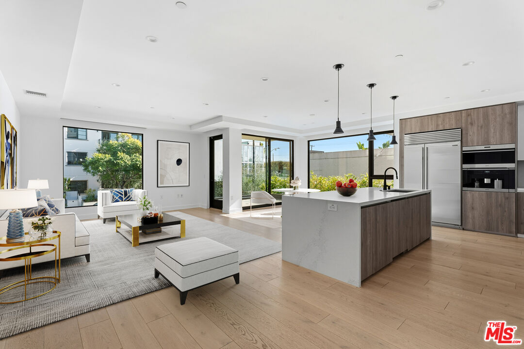 Property photo for 725 N Croft Ave, #109, Los Angeles, CA