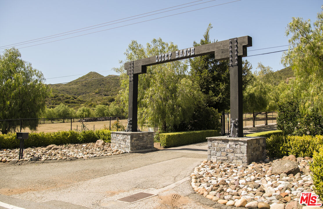 Property photo for 33269 Mulholland Hwy, Malibu, CA
