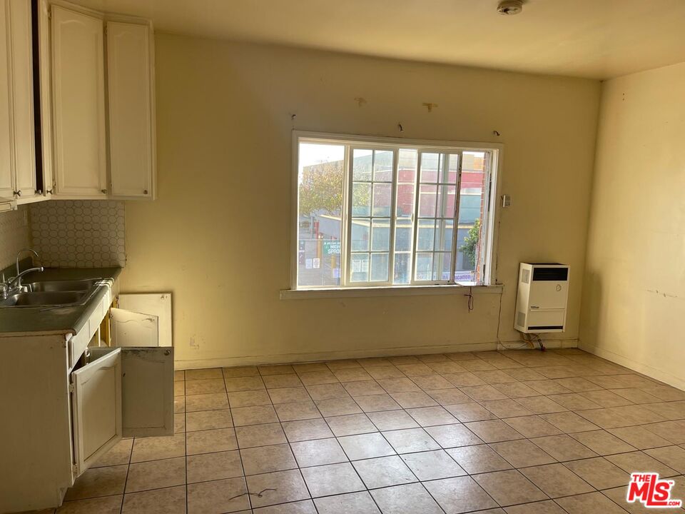 Property photo for 1005 W 46TH Ave, #4, Los Angeles, CA