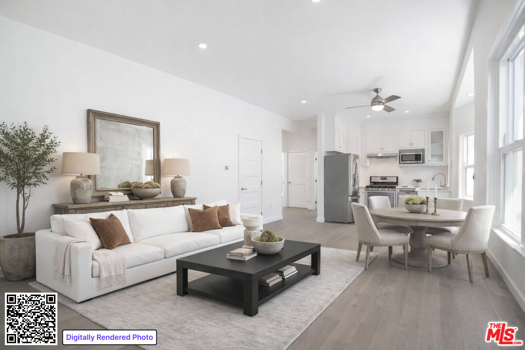 Property photo for 31 Breeze Ave, #B, Venice, CA