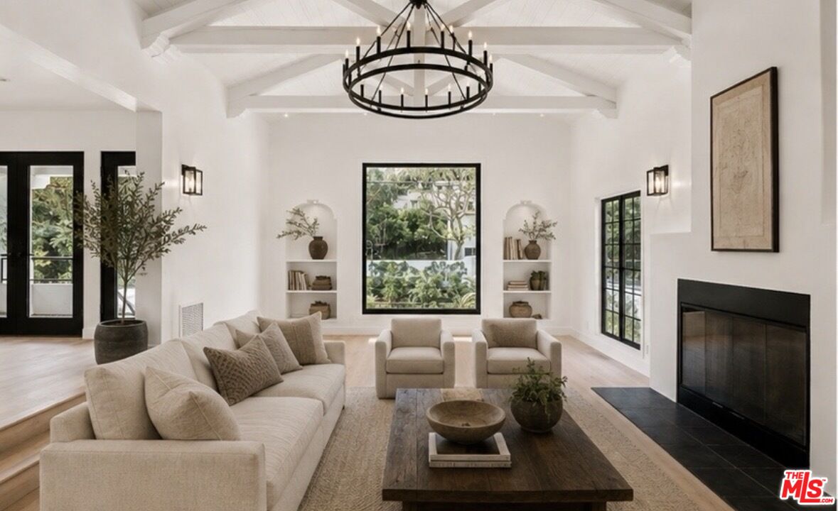 Property photo for 1800 E Benedict Canyon Dr, Beverly Hills, CA