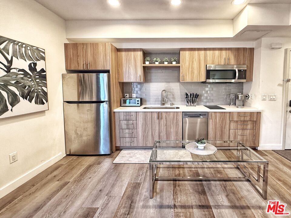 Property photo for 723 S St Andrews Pl, #401, Los Angeles, CA