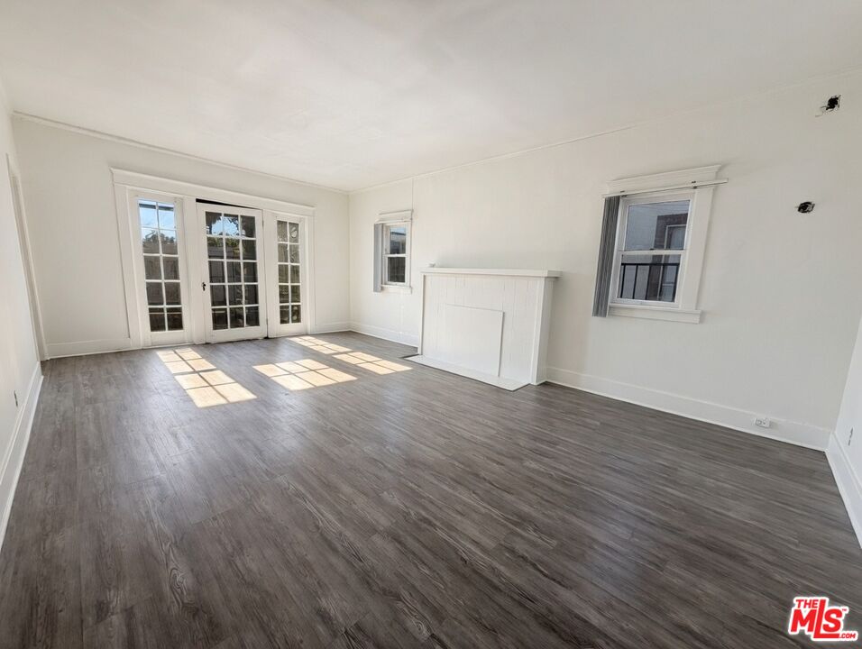 Property photo for 881 W 23rd St, Los Angeles, CA