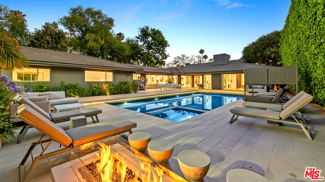 Property photo for 602 N Whittier Dr, Beverly Hills, CA