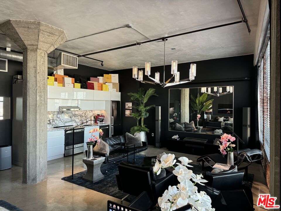 Property photo for 315 E 8th St, #1105, Los Angeles, CA
