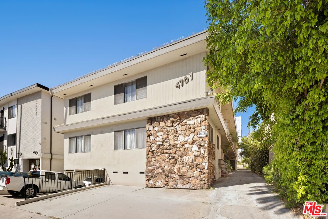 Property photo for 4707 Beverly Blvd, Los Angeles, CA
