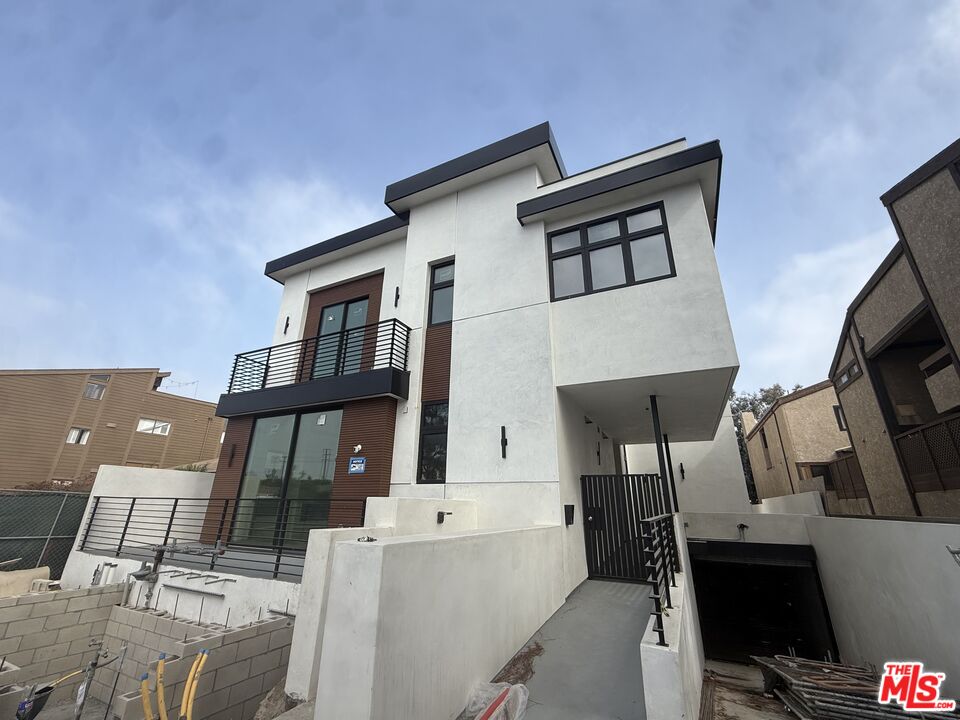 Property photo for 3846 Bentley Ave, #Unit 2, Culver City, CA