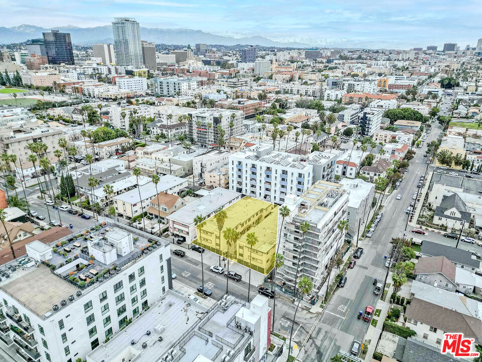 Property photo for 926 Fedora St, Los Angeles, CA