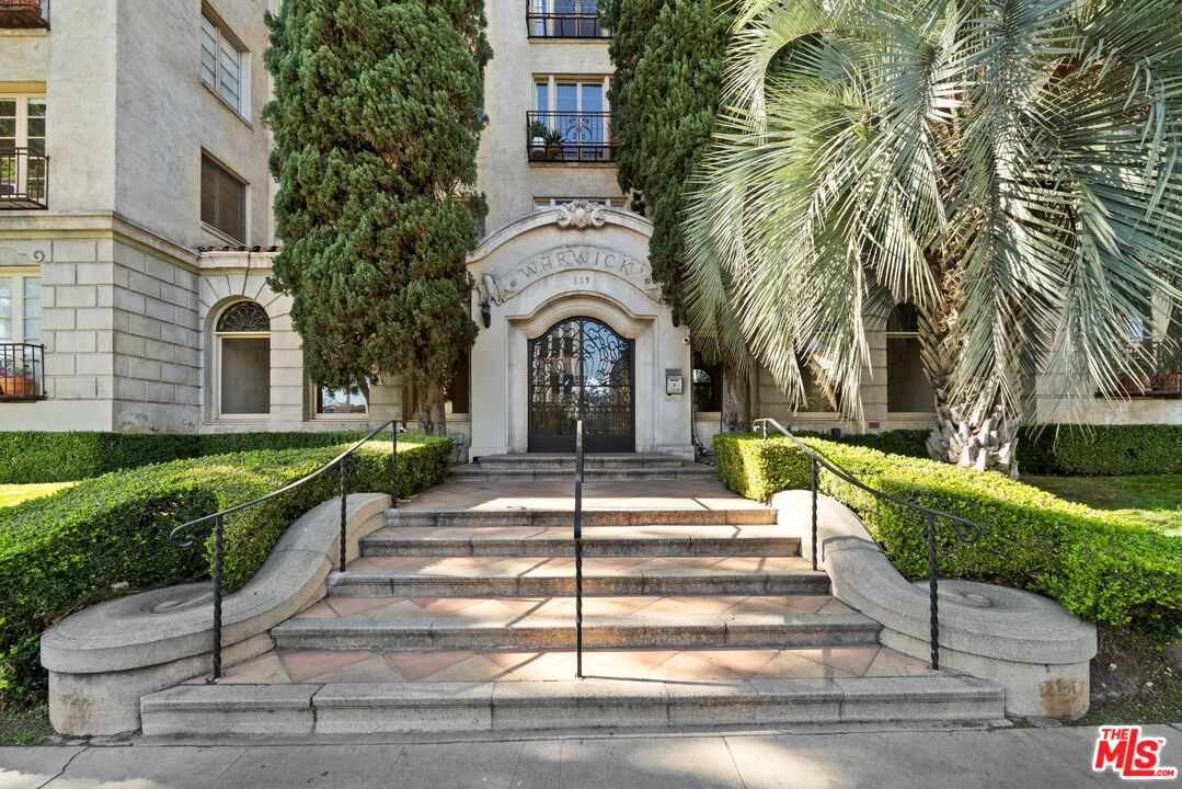 Property photo for 109 N Sycamore Ave, #202, Los Angeles, CA