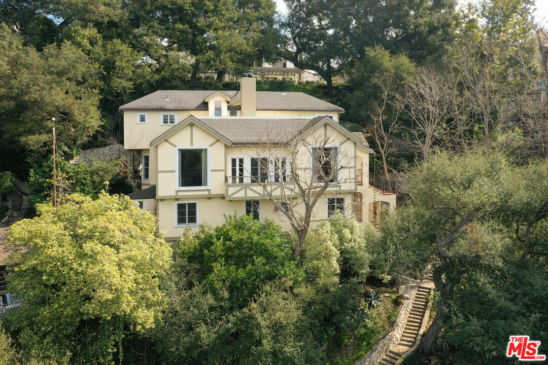 Property photo for 35 Haldeman Rd, Santa Monica, CA
