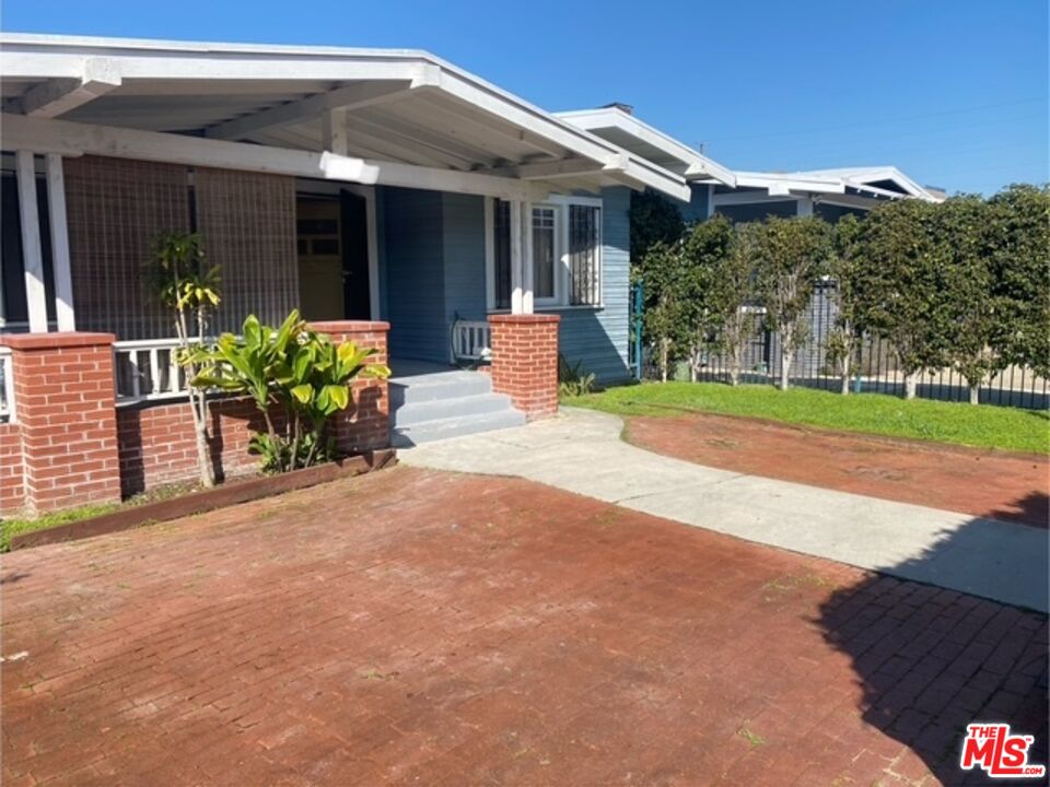 Property photo for 1629 6th Ave, Los Angeles, CA