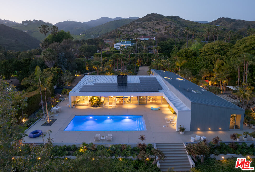 Property photo for 27044 Sea Vista Dr, Malibu, CA