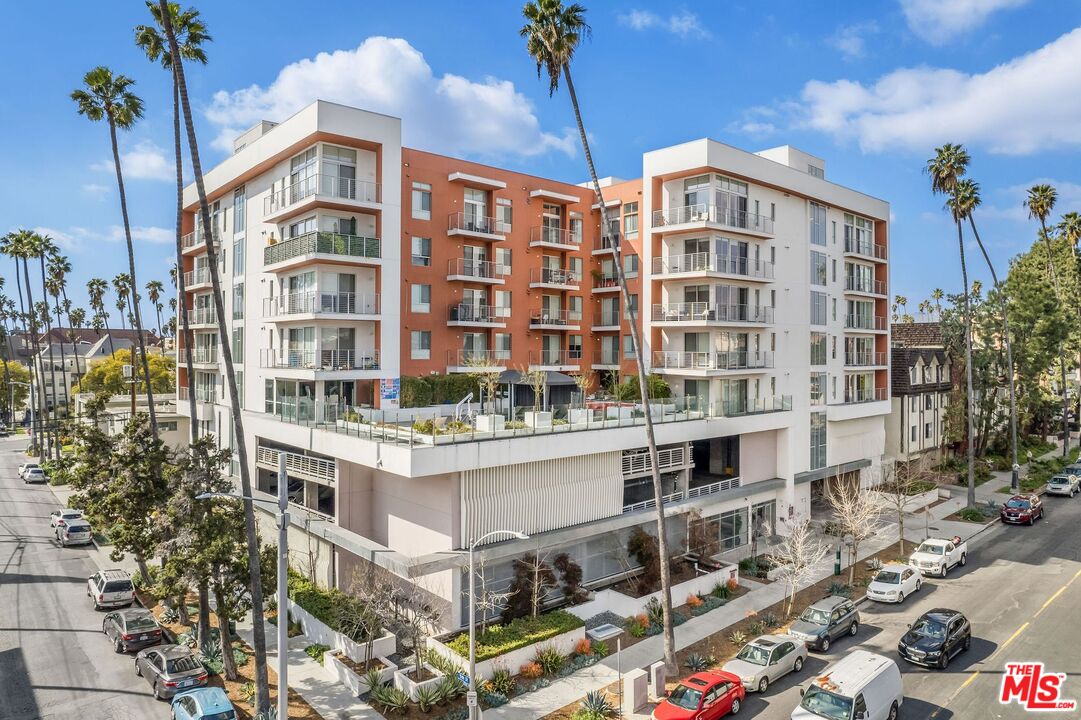 Property photo for 453 S Kenmore Ave, #611, Los Angeles, CA