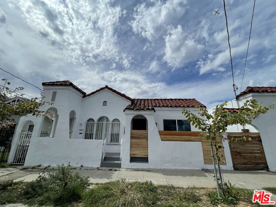 Property photo for 2600 Michigan Ave, Los Angeles, CA