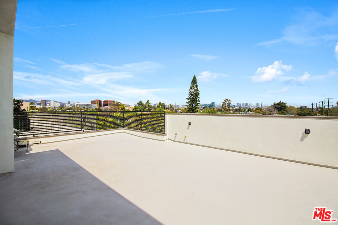 Property photo for 2496 S CENTINELA AVE, #4, Los Angeles, CA
