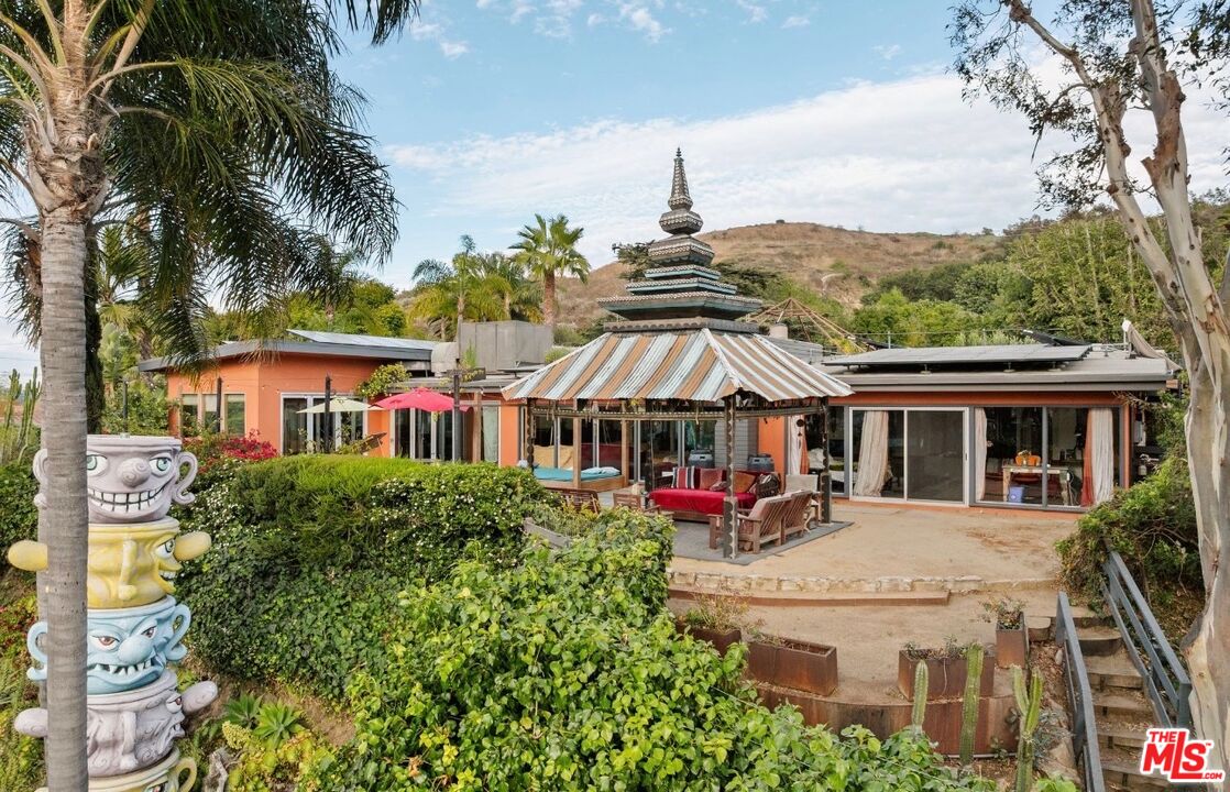 Property photo for 6310 Tompkins Way, Culver City, CA