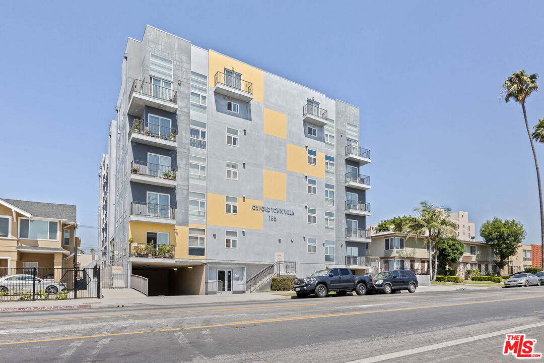 Property photo for 155 S Oxford Ave, #404, Los Angeles, CA