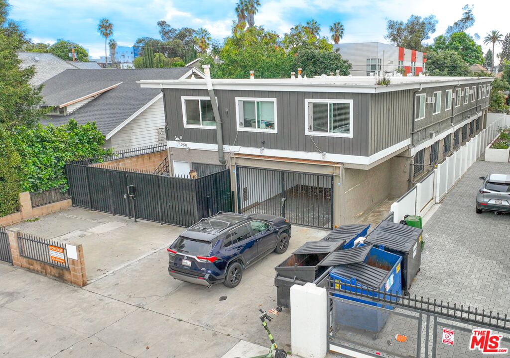 Property photo for 1250 W 37th St, Los Angeles, CA