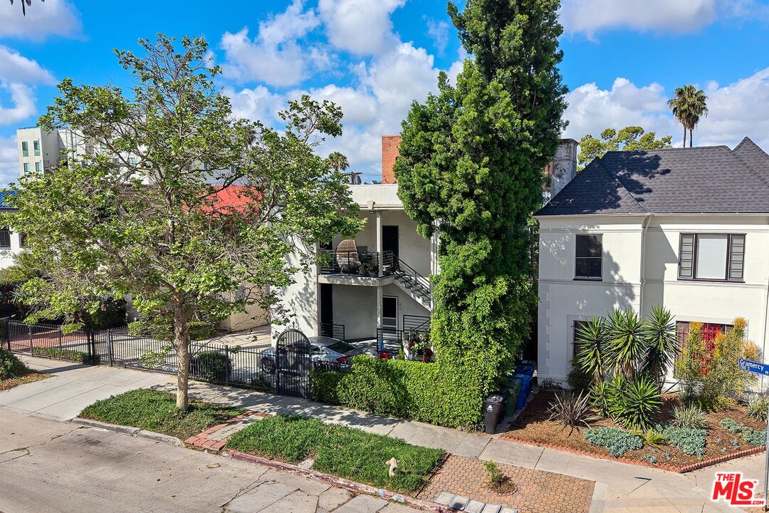 Property photo for 705 S Gramercy Pl, Los Angeles, CA