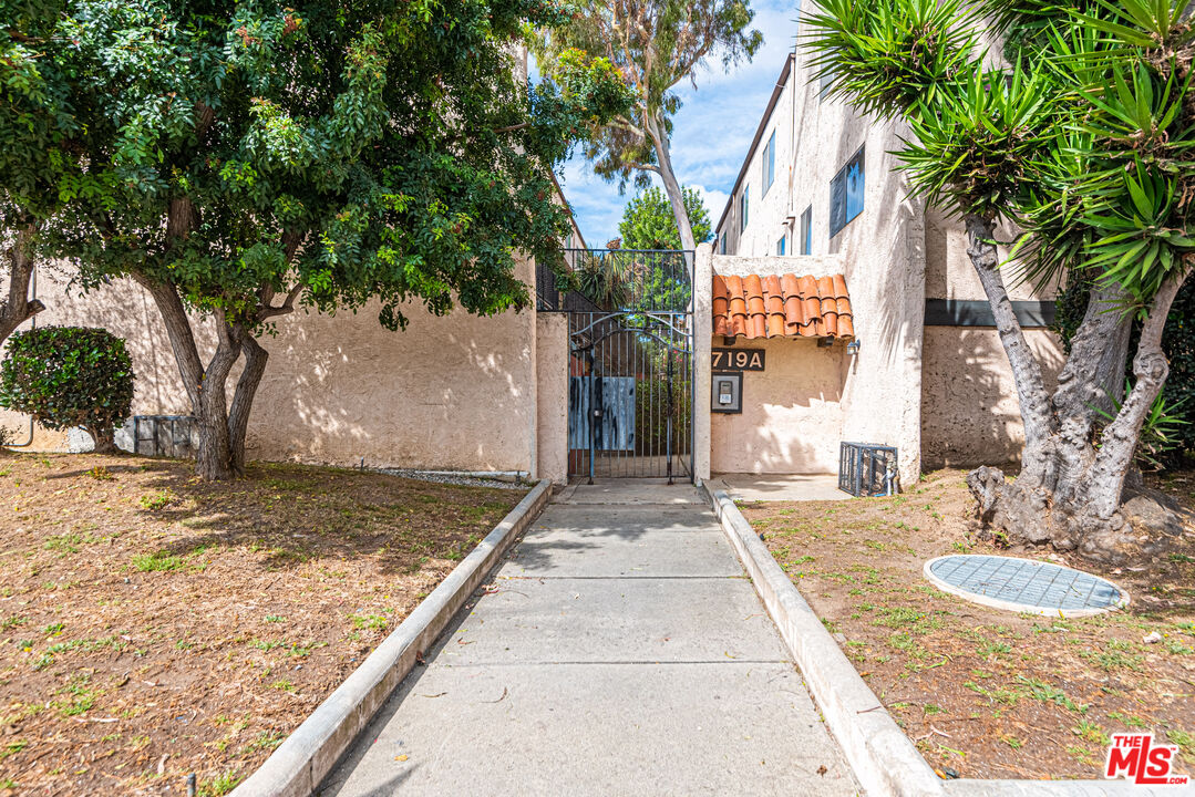 Property photo for 719 N Eucalyptus Ave, #6A, Inglewood, CA