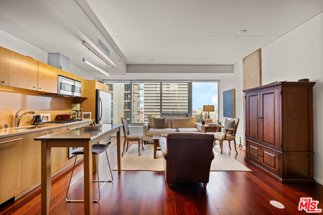 Property photo for 1155 S Grand Ave, #1111, Los Angeles, CA