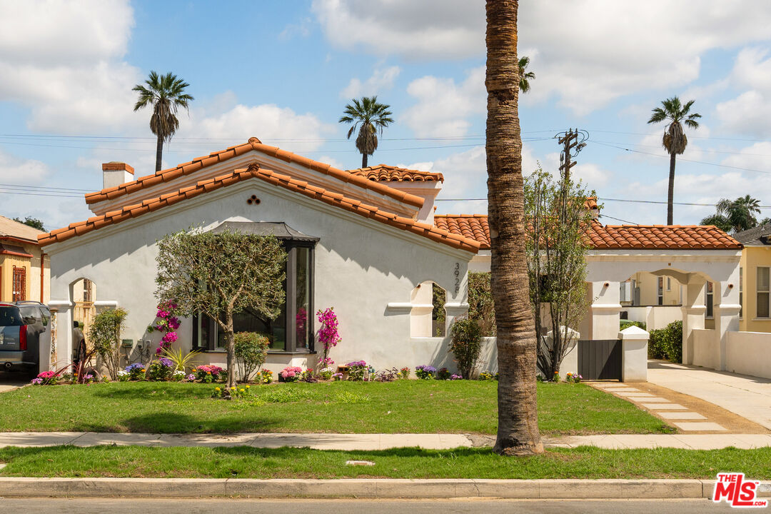 Property photo for 3928 S Bronson Ave, Los Angeles, CA