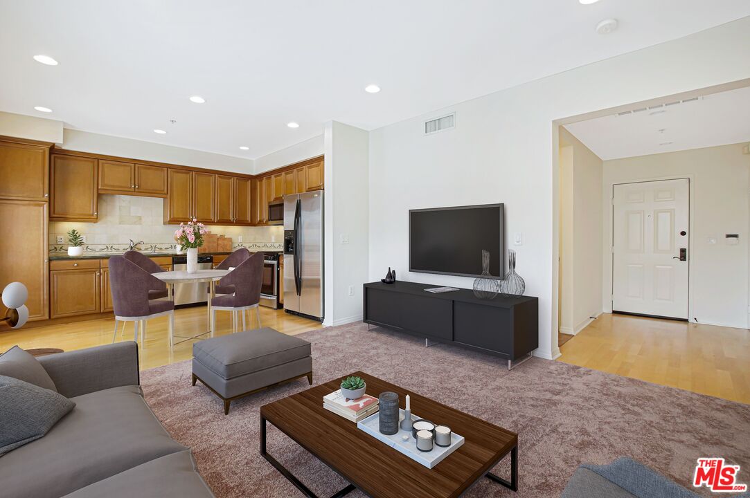 Property photo for 6020 Seabluff Dr, #423, Playa Vista, CA