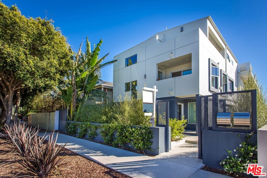 Property photo for 613 6TH AVE, Venice, CA