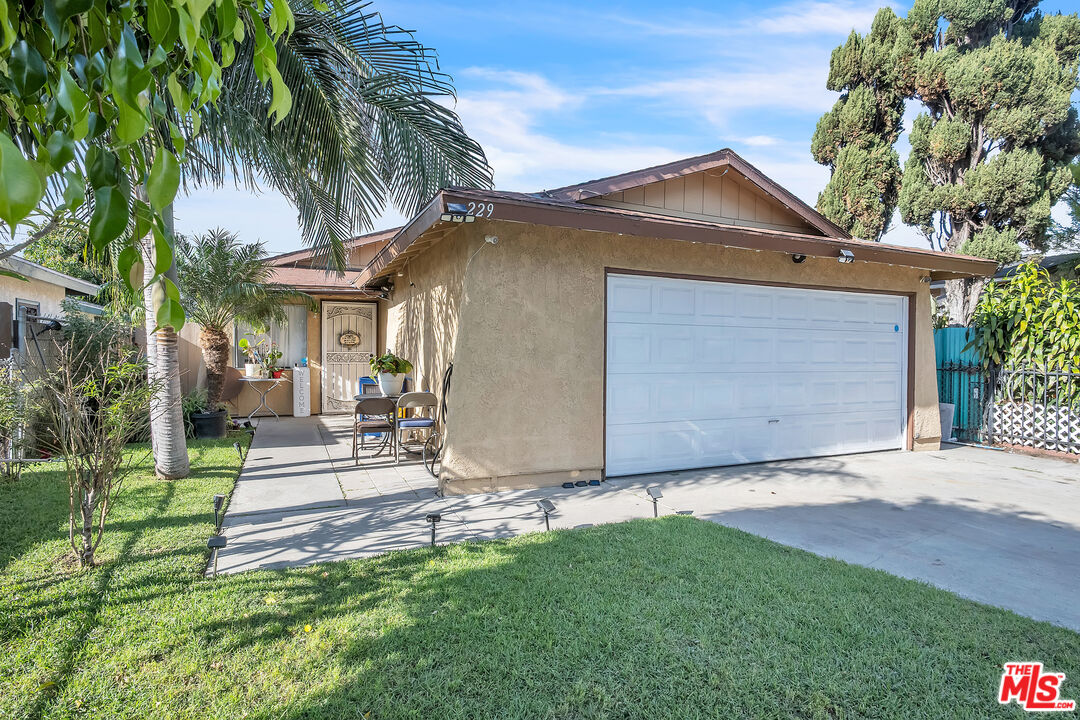 Property photo for 229 E 75th St, Los Angeles, CA