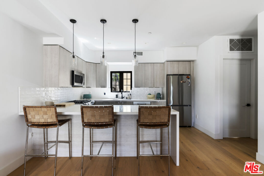 Property photo for 738 Parkman Ave, Los Angeles, CA