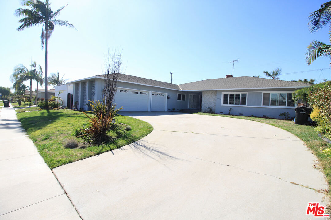 Property photo for 6605 S Sherbourne Dr, Los Angeles, CA