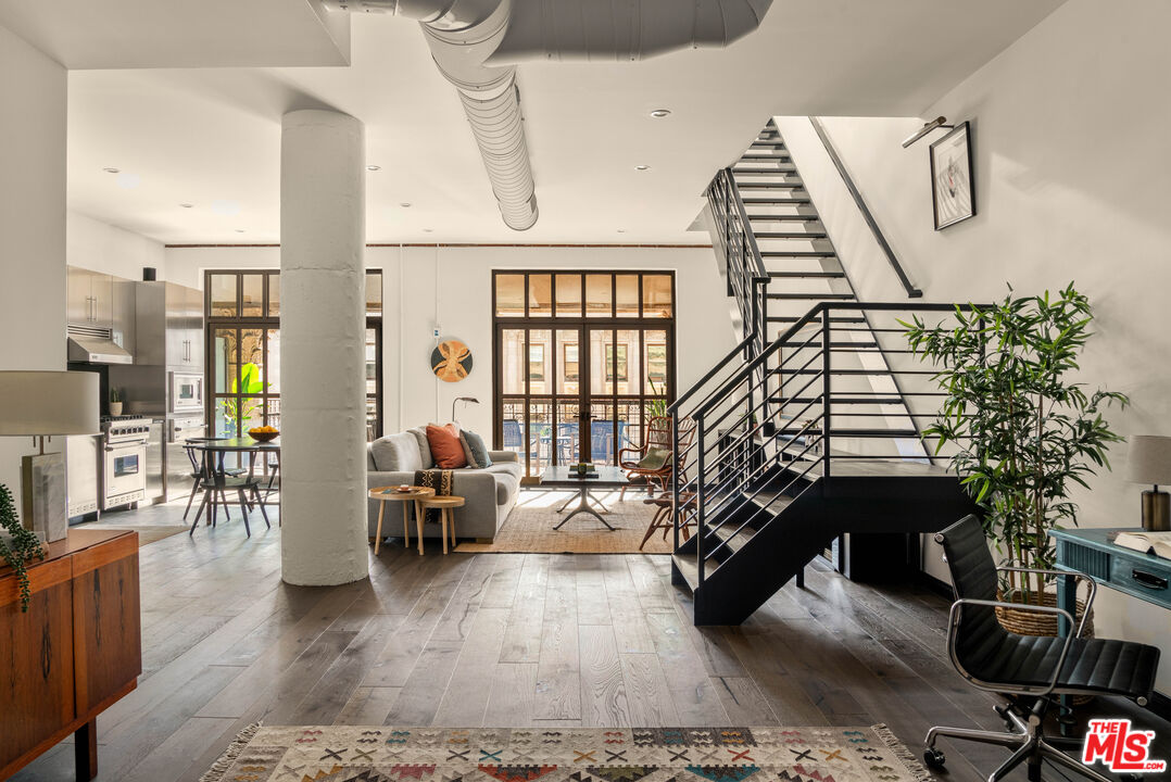 Property photo for 1645 Vine St, #1005, Los Angeles, CA
