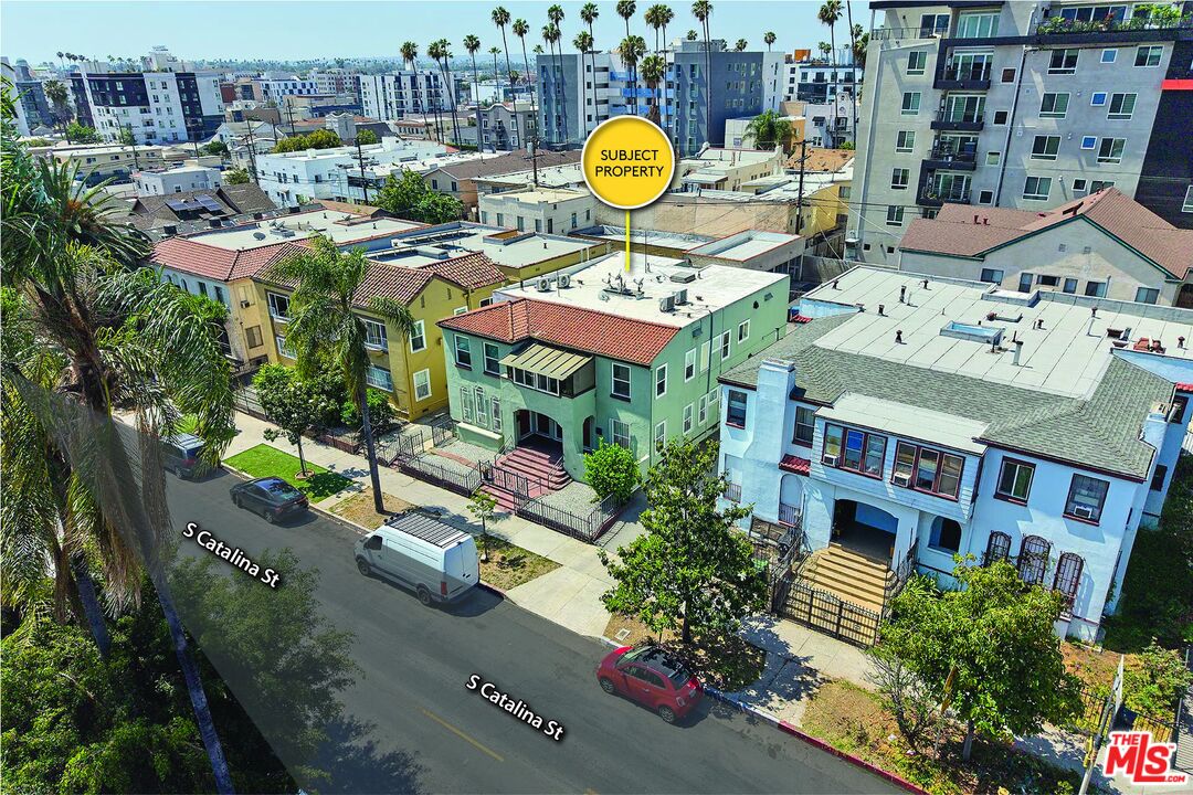 Property photo for 905 S Catalina St, Los Angeles, CA