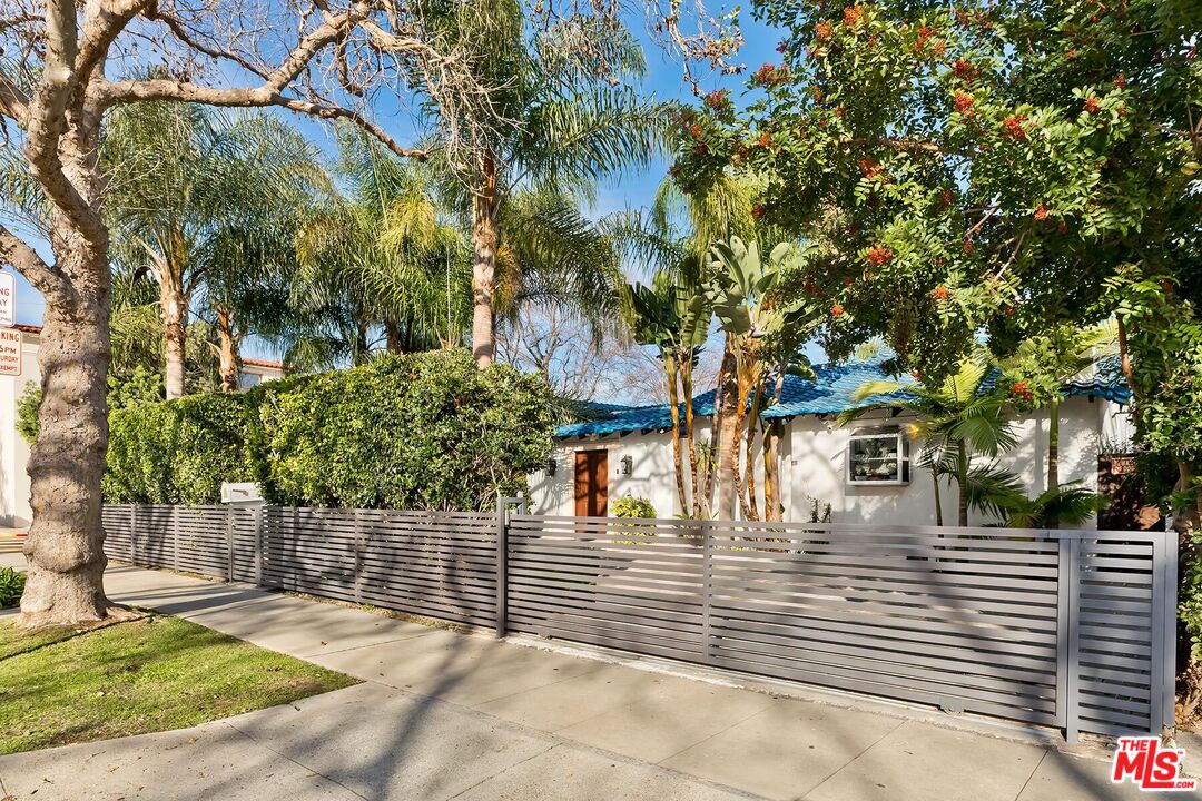 Property photo for 200 S Linden Dr, Beverly Hills, CA